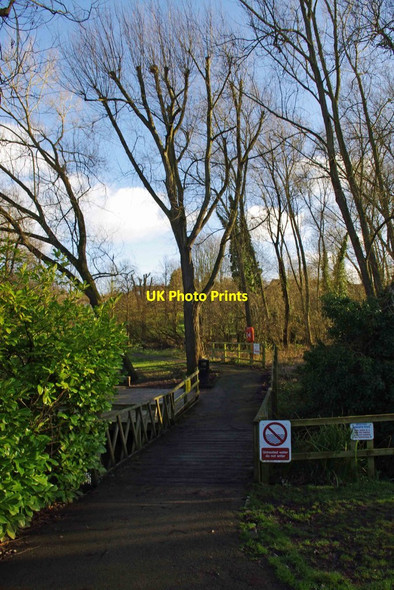 Photo 6"x4" Boardwalk by Bishop's Pool, Droitwich Lido, Droitwich Spa, Worcs Droitwich c2013