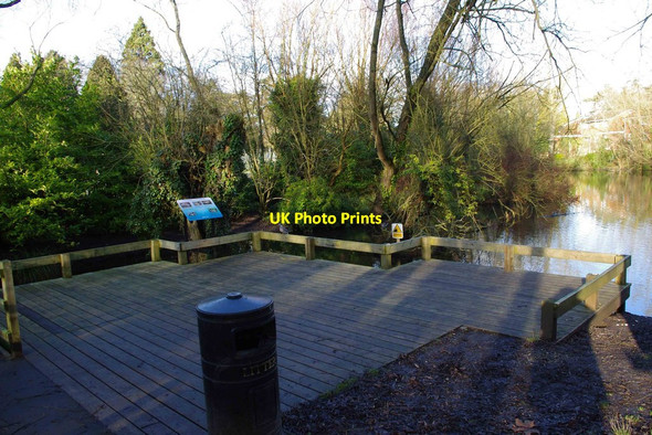 Photo 6"x4" Viewing platform at Bishop's Pool, Droitwich Lido, Droitwich Spa, Worcs Droitwich c2013
