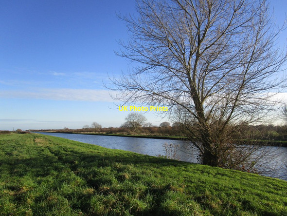 Photo 6"x4" The Aire and Calder Navigation Eskholme\/SE6317 c2014