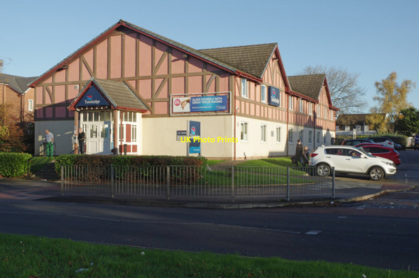 Photo 6"x4" Travelodge Liverpool Aigburth Grassendale c2014