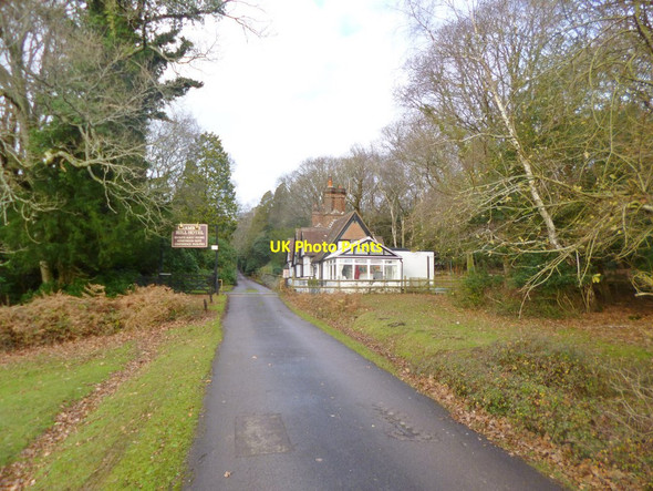 Photo 6"x4" Bramshaw, Forester's Lodge Bramshaw c2014