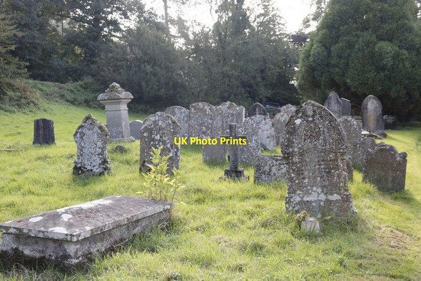 Photo 6"x4" Churchyard on the South Side Glascwm\/SO1553 c2014