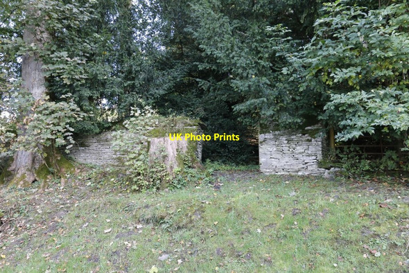 Photo 6"x4" Gap in the wall Glascwm\/SO1553 c2014