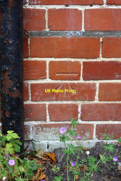 Photo 6"x4" Benchmark on 'The Lodge' Cleeve\/SU6081 c2014