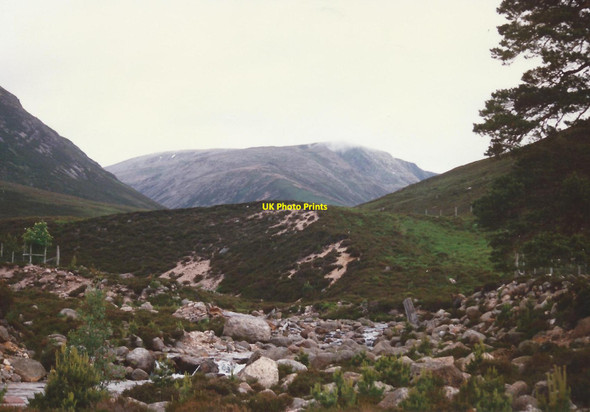 Photo 6"x4" Derry Burn Luibeg c1996