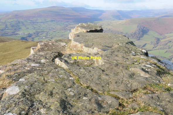 Photo 6"x4" Rocks on the summit of Sugar Loaf Bettws\/SO2919 c2014