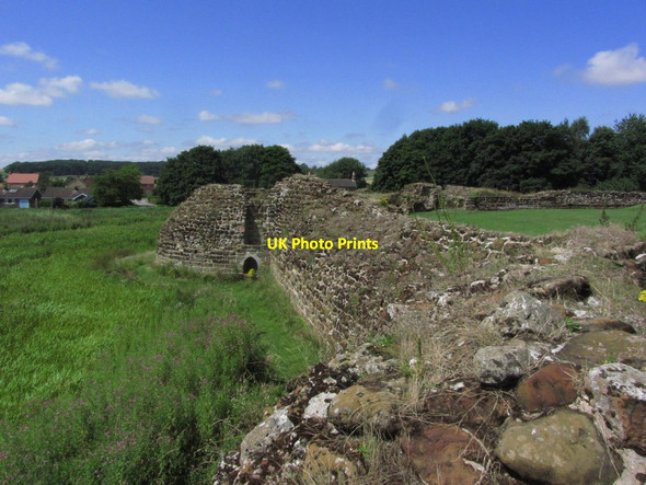 Photo 6"x4" Old Bolingbroke - Castle remains Old Bolingbroke c2014