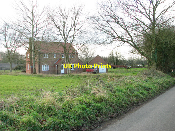 Photo 6"x4" House beside Low Road Hockering c2014