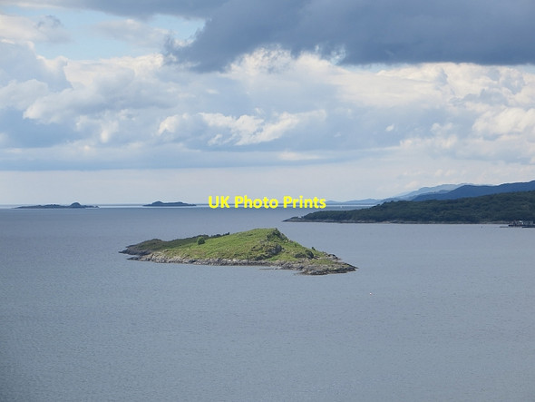 Photo 6"x4" Eilean Creagach Arduaine c2014