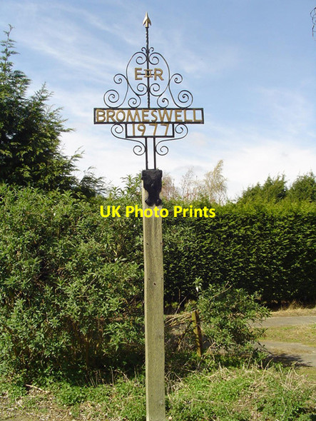 Photo 6"x4" Bromeswell village sign Bromeswell c2007