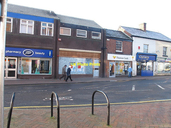 Photo 6"x4" Vacant shop unit, Sandbach High Street Sandbach c2014