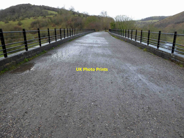 Photo 6"x4" Crossing the Monsal viaduct Little Longstone c2015