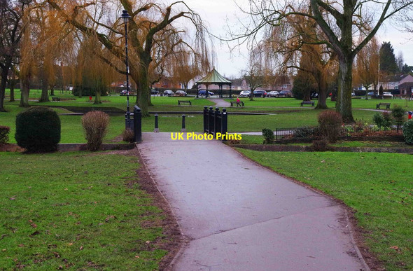 Photo 6"x4" Bridge over the Battlefield Brook, Sanders Park, Bromsgrove, Worcs Bromsgrove c2015 P1