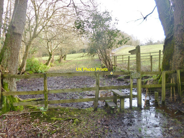 Photo 6"x4" Pikes Hill, stile & signpost Custards c2015