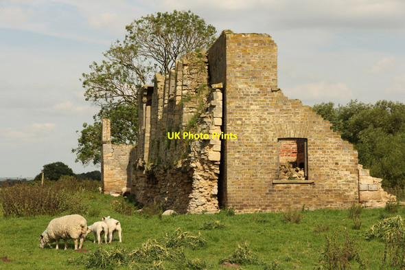 Photo 6"x4" Tupholme Abbey Southrey c2014