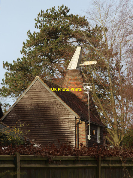 Photo 6"x4" Oast House at Shadwell, Langton Road, Speldhurst Speldhurst c2015