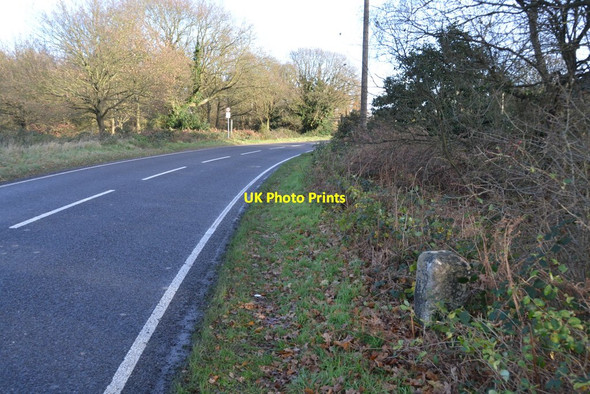 Photo 6"x4" Old Milestone Lower Green\/TL7002 c2014 P1