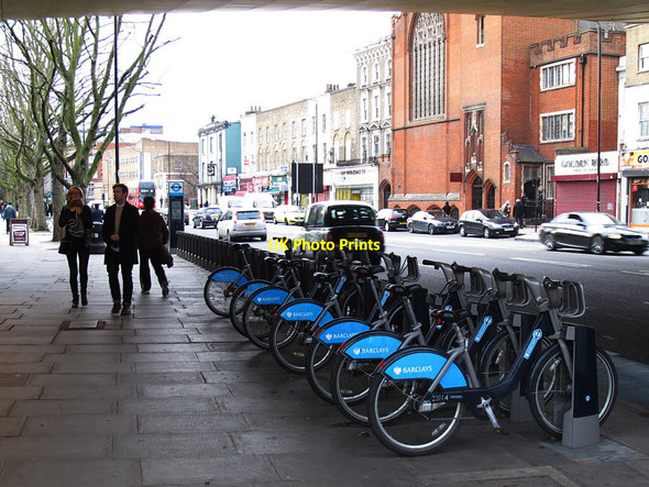 Photo 6"x4" Mile End docking station Bow\/TQ3682 c2015