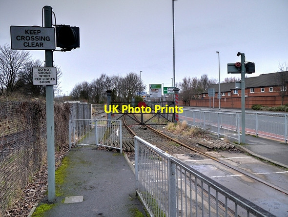 Photo 6"x4" Railway Foot Crossing, Strand Road Preston\/SD5329 c2015