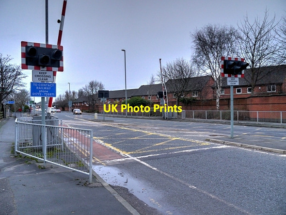 Photo 6"x4" Level Crossing on Strand Road Preston\/SD5329 c2015
