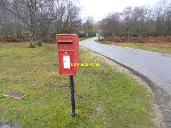Photo 6"x4" Lyndhurst, postbox Clayhill\/SU3007 c2015