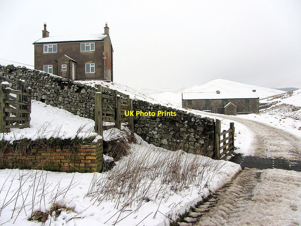 Photo 6"x4" Trows in the snow Barrow Burn\/NT8610 c2015