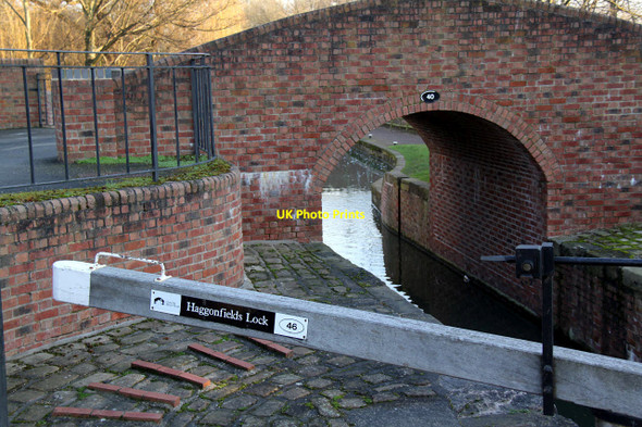 Photo 6"x4" Haggonfields Lock and bridge (40) Worksop c2015