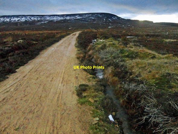 Photo 6"x4" Black Hambleton Horizon Dale Head\/SE4994 c2015