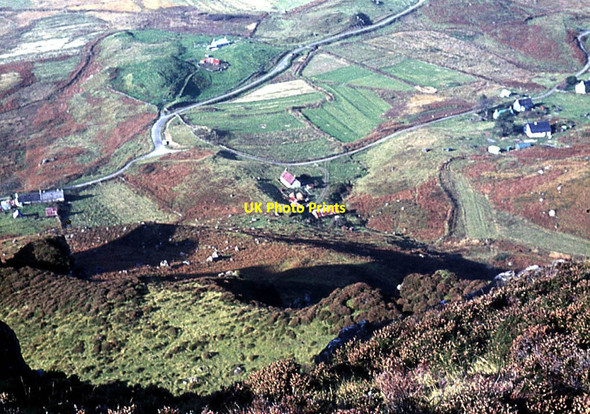 Photo 6"x4" Scarp of Beinn Bhuidhe overlooks Cleadale Cleadale c1975