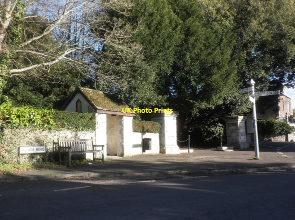 Photo 6"x4" Bus shelter, Hatch Beauchamp Hatch Beauchamp c2015