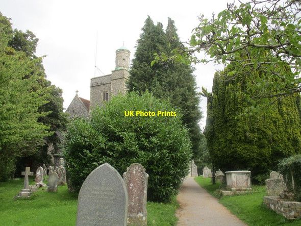 Photo 6"x4" Footpath through the churchyard, Bishop's Waltham Bishop's Waltham c2014