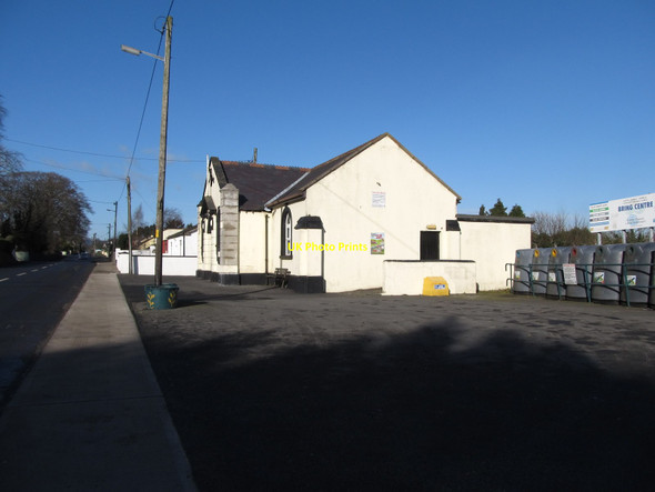 Photo 6"x4" The National Irish Foresters' Hall in Main Street, Omeath Omeath c2015