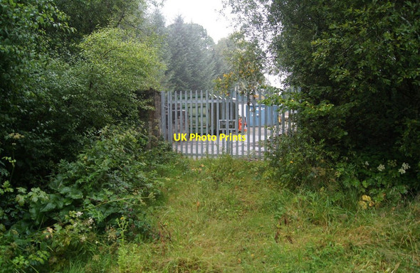 Photo 6"x4" Gates at former Petrockstowe station North Town\/SS5109 c2014