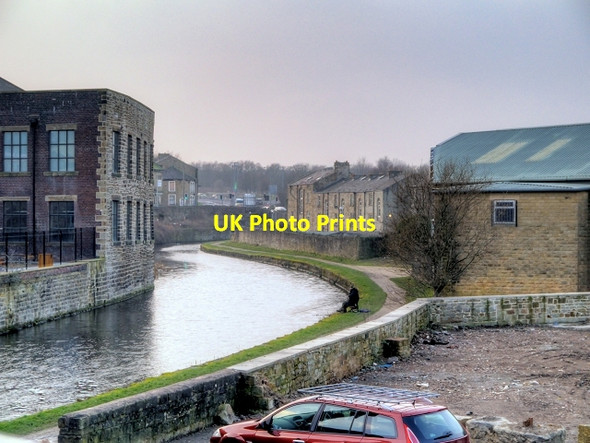 Photo 6"x4" Leeds and Liverpool Canal, View from Sandygate Footbridge Burnley c2015