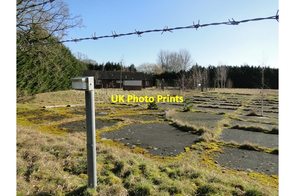 Photo 6"x4" Deserted military camp at Stonebridge Stonebridge\/TL9290 c2015 P1