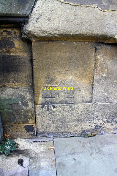 Photo 6"x4" Benchmark on the Town Hall Manchester c2014