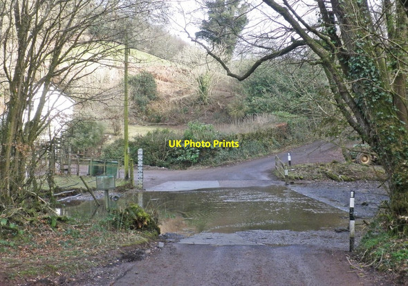 Photo 6"x4" Ford on Challick Lane Chipstable c2015