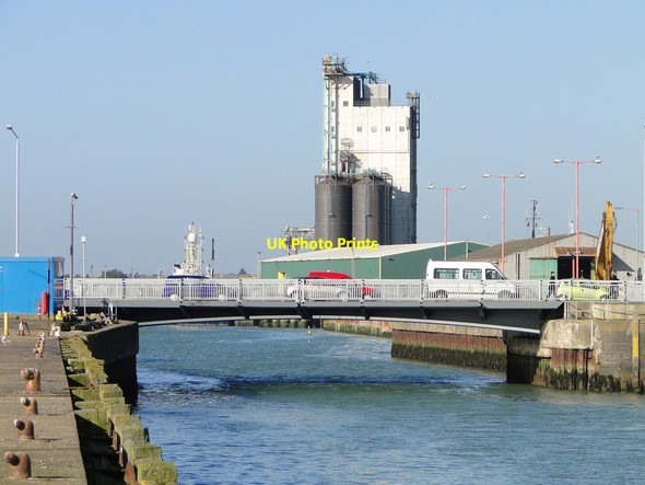 Photo 6"x4" The worst thing about Lowestoft Lowestoft c2015