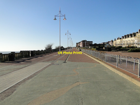 Photo 6"x4" The Promenade looking south in February Lowestoft c2015