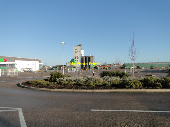 Photo 6"x4" The grain silos in Commercial Road from the Asda car park Lowestoft c2015