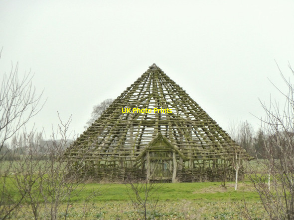 Photo 6"x4" Iron age roundhouse reconstruction at Dutton's Farm, Lathom Hoscar c2015