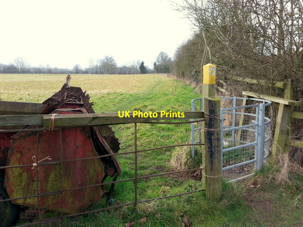 Photo 6"x4" Kissing gate and footpath Ingon c2015
