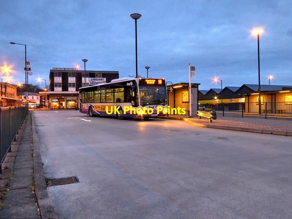 Photo 6"x4" Radcliffe Bus Station Radcliffe\/SD7807 c2015