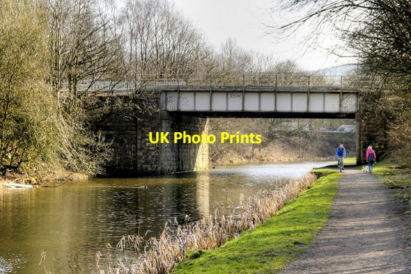 Photo 6"x4" Leeds and Liverpool Canal Bridge#124C Burnley c2015