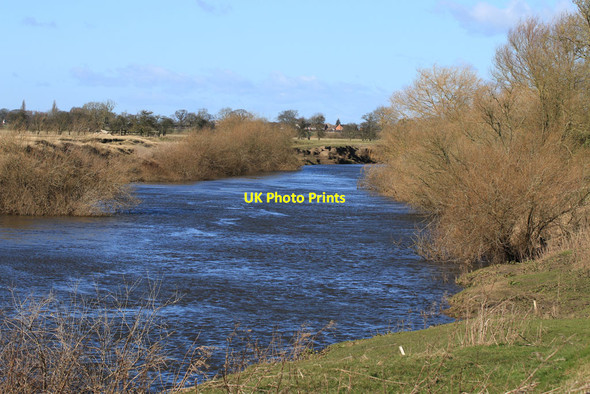 Photo 6"x4" River Ouse Newton-on-Ouse c2015