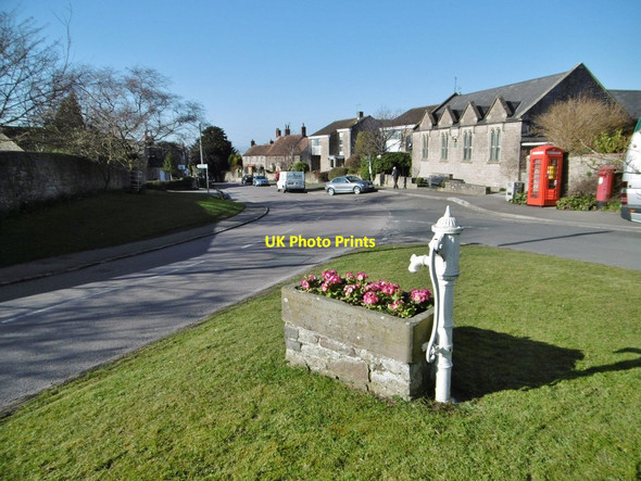 Photo 6"x4" Almondsbury, pump and trough Almondsbury c2015