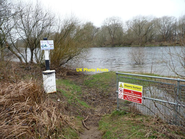 Photo 6"x4" Angling spot below Skerton Weir Lancaster c2015