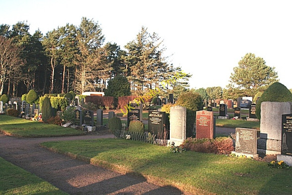 Photo 6"x4" Lossiemouth Cemetery Lossiemouth c2008 P1