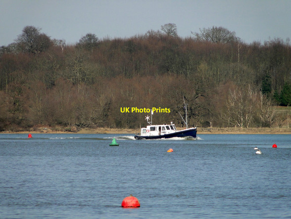Photo 6"x4" A passing motor launch Waldringfield c2015