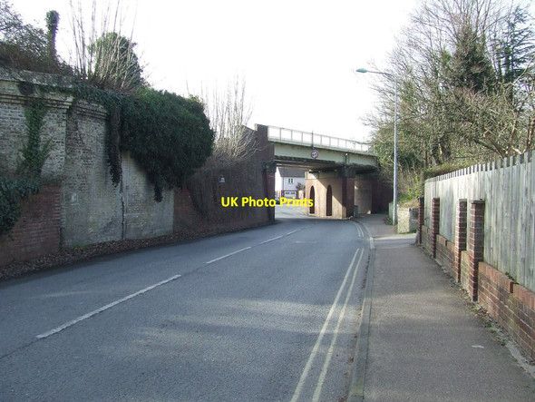 Photo 6"x4" Railway Bridge Broadway\/TM3978 c2015